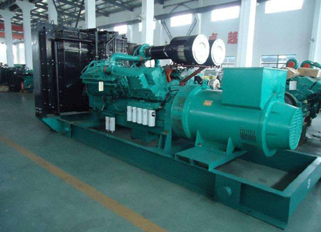 威海800kw康明斯柴油发电机组